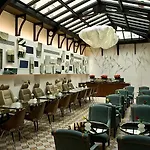 Joyce - Astotel Hotel Paris
