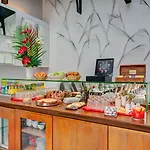 Joyce - Astotel Hotel Paris