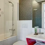 Joyce - Astotel Hotel Paris