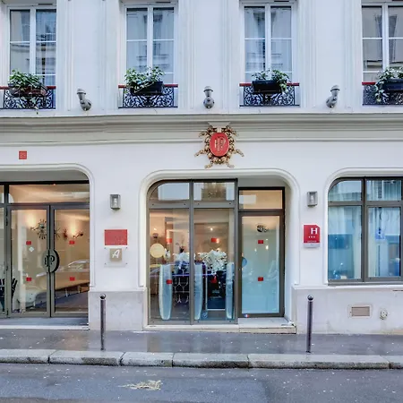 Joyce - Astotel Hotel Parigi