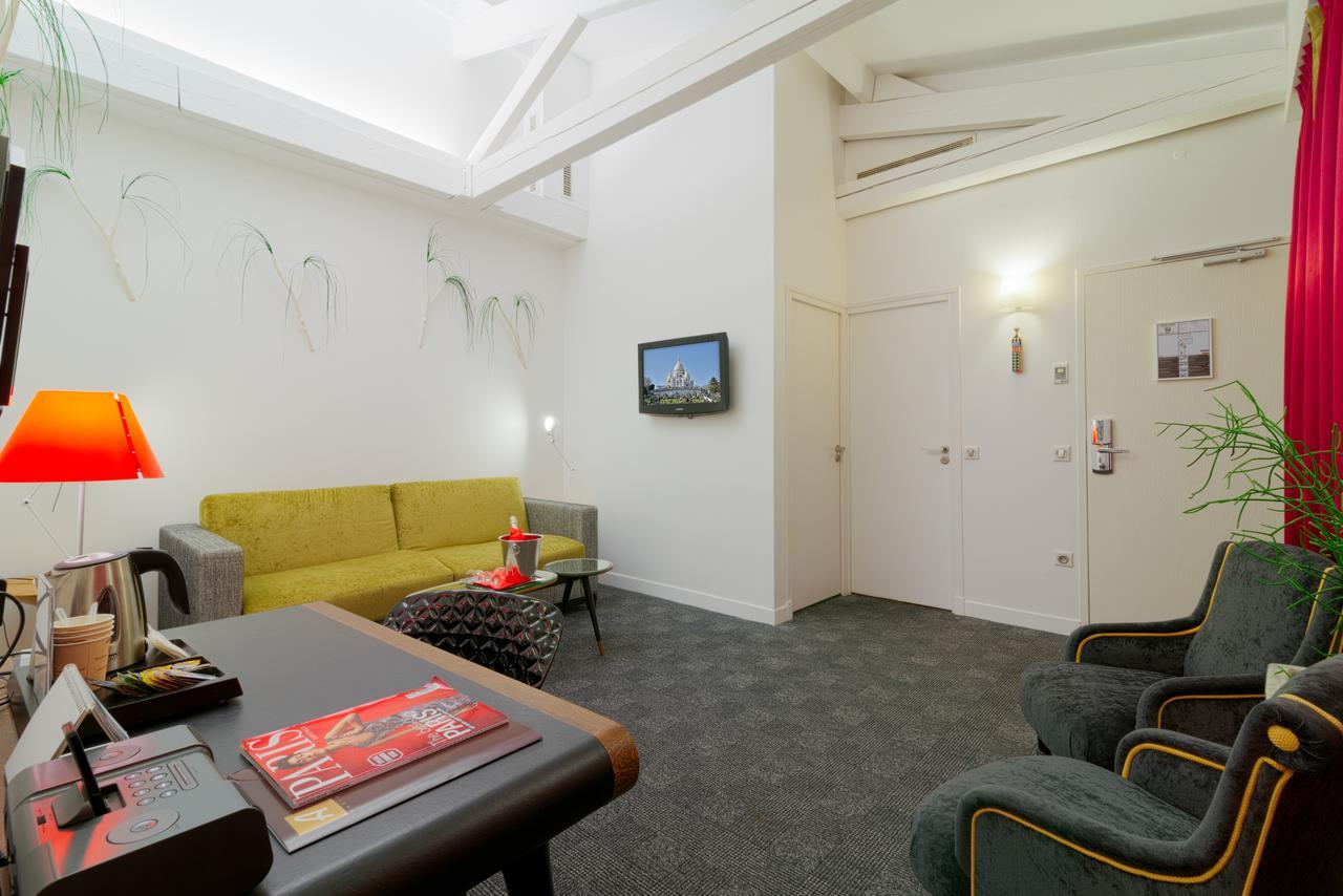 Joyce - Astotel Hotel 3*