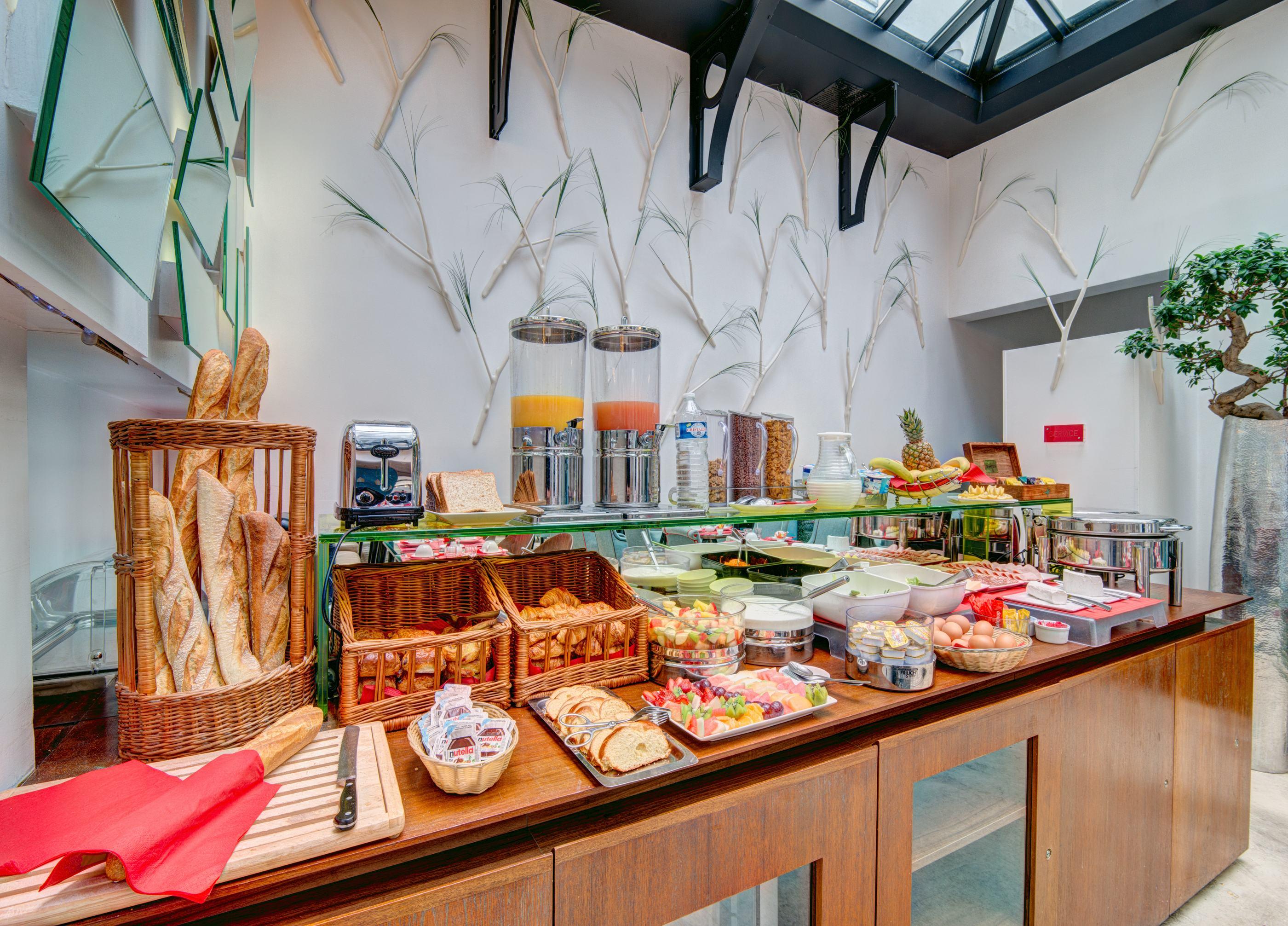 Joyce - Astotel Hotel 3*