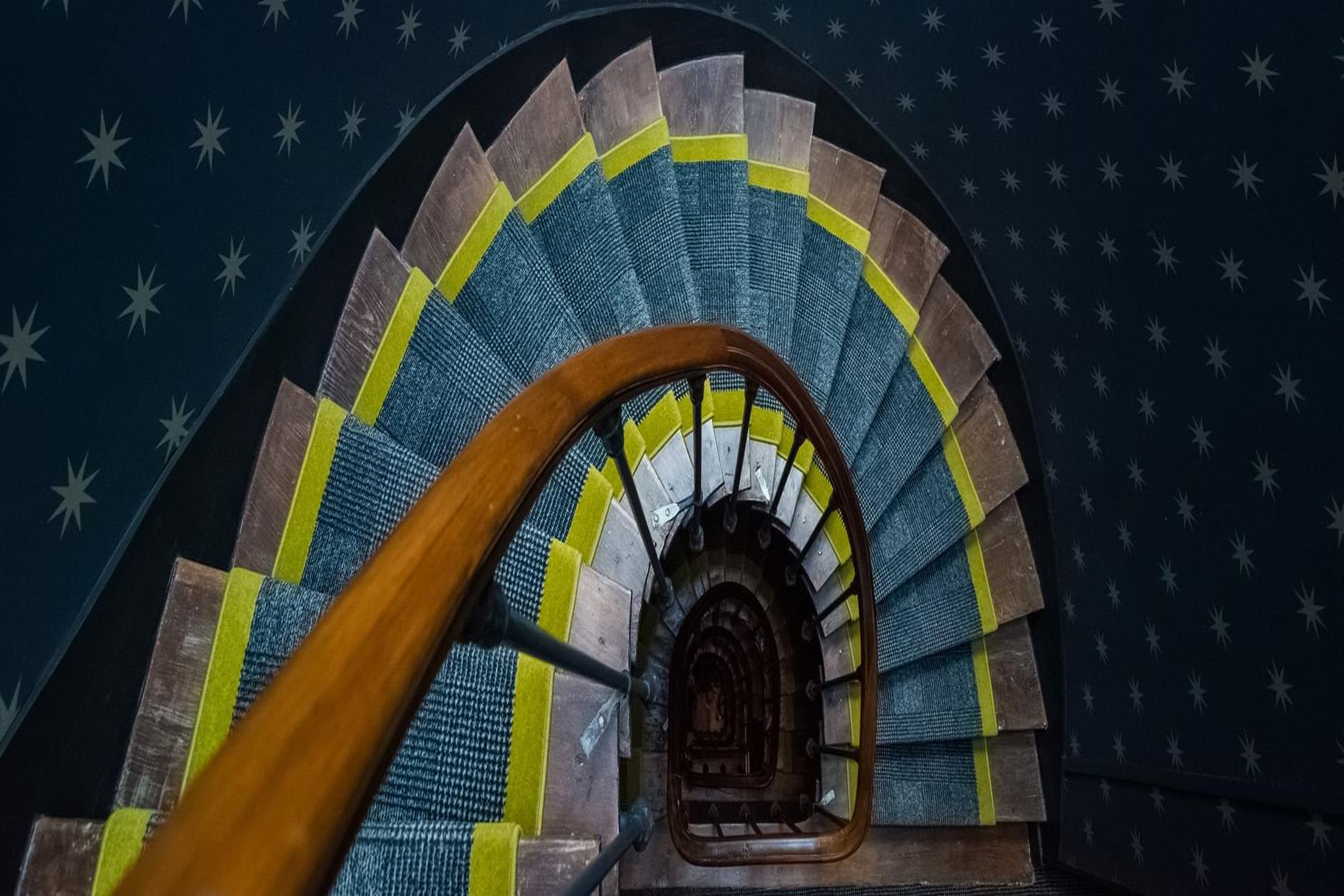 Joyce - Astotel Hotel Parigi